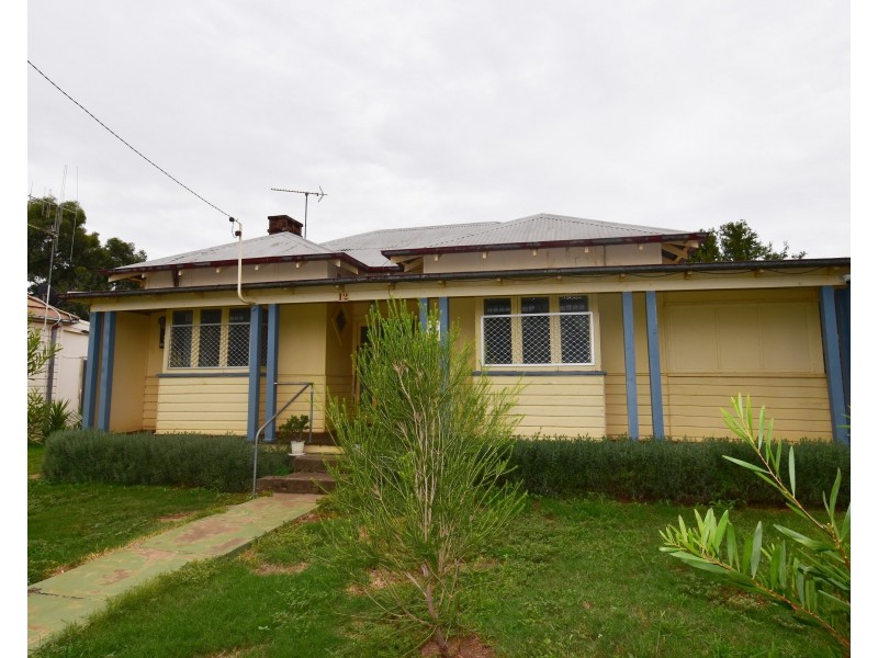 12 Short Street, Wellington NSW 2820