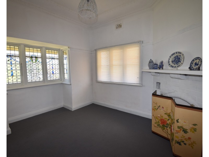 12 Short Street, Wellington NSW 2820