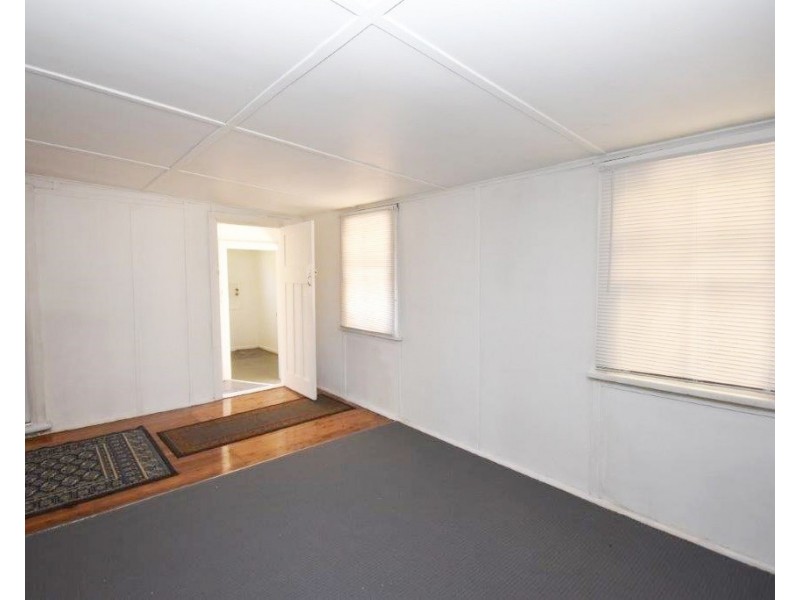 12 Short Street, Wellington NSW 2820