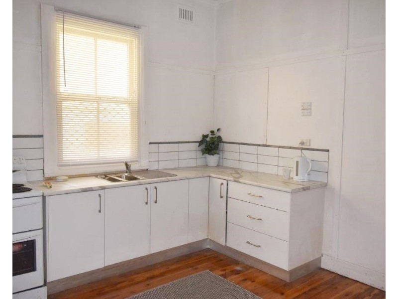 12 Short Street, Wellington NSW 2820