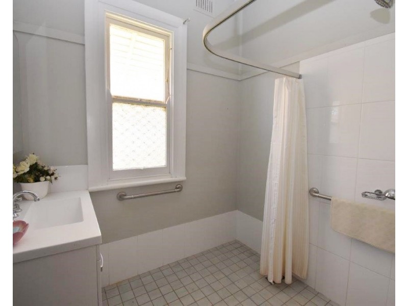 12 Short Street, Wellington NSW 2820