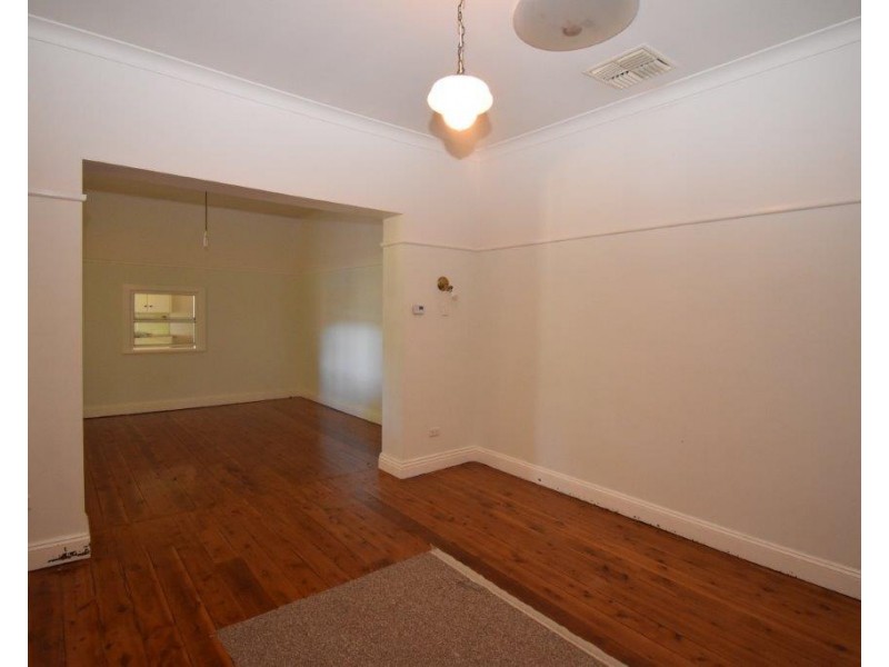 28 Percy Street, Wellington NSW 2820