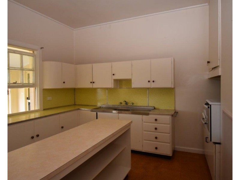 28 Percy Street, Wellington NSW 2820