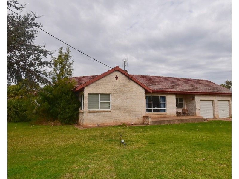 83 Gobolion Street, Wellington NSW 2820