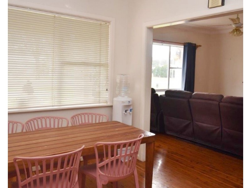 83 Gobolion Street, Wellington NSW 2820
