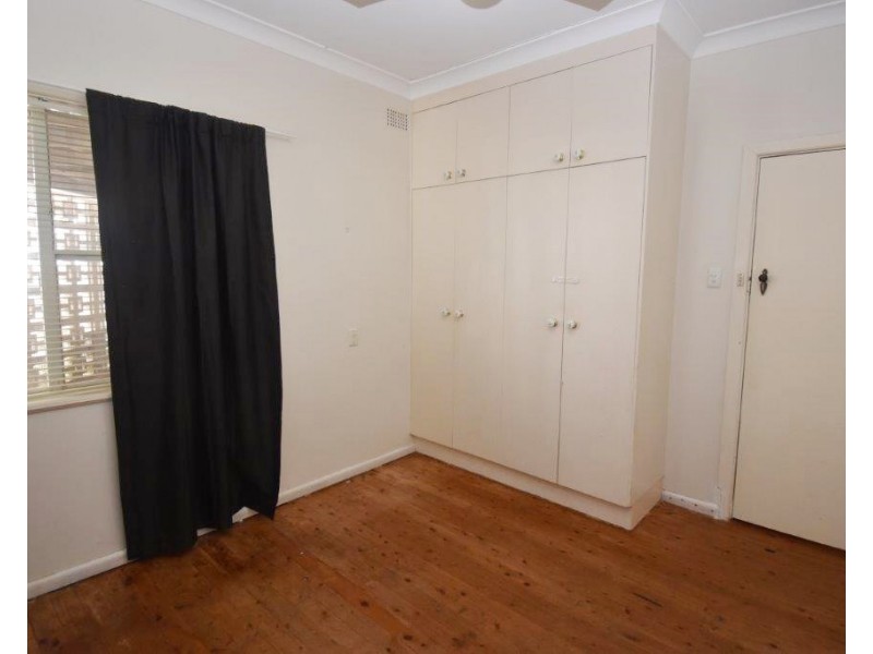 83 Gobolion Street, Wellington NSW 2820