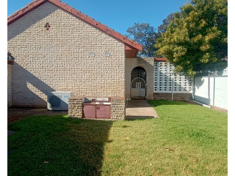 83 Gobolion Street, Wellington NSW 2820