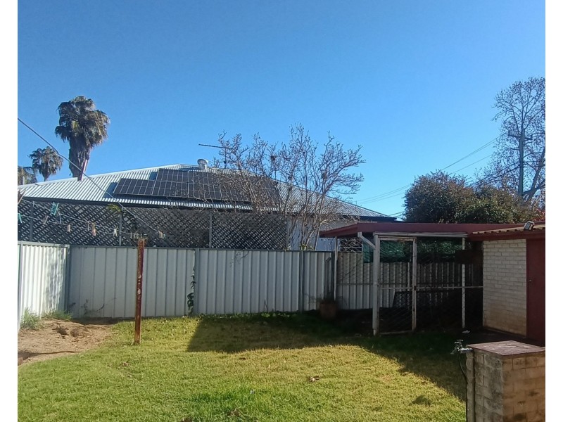 83 Gobolion Street, Wellington NSW 2820