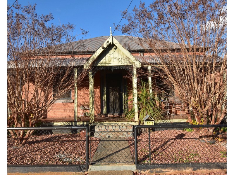 196 Percy Street, Wellington NSW 2820
