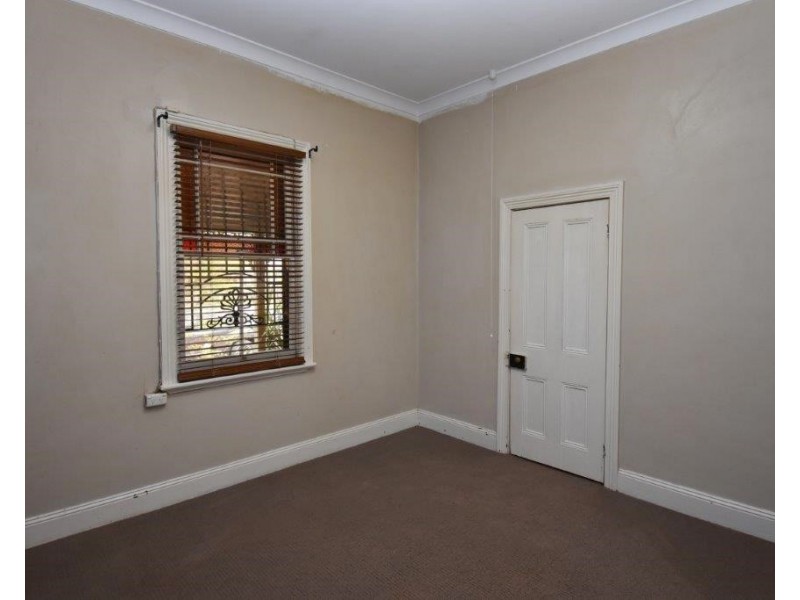 196 Percy Street, Wellington NSW 2820