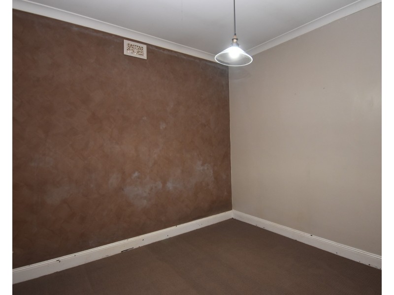 196 Percy Street, Wellington NSW 2820