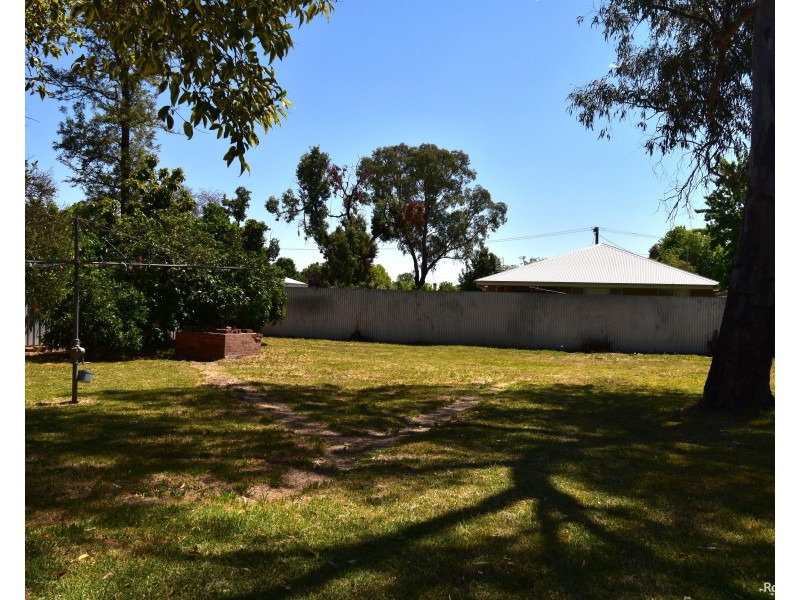 6 Warne Street, Wellington NSW 2820