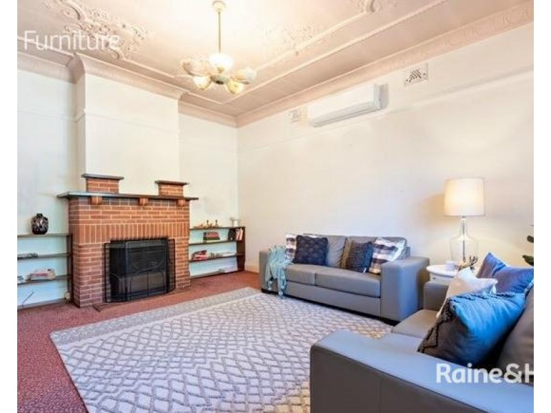6 Warne Street, Wellington NSW 2820