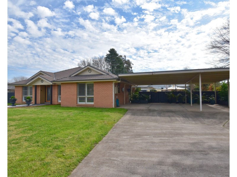 2 Tristannia Street, Wellington NSW 2820