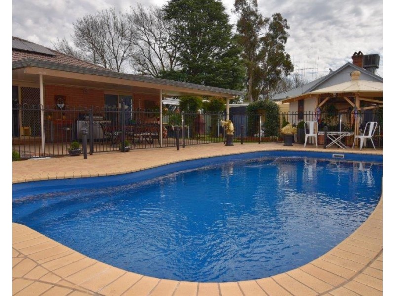 2 Tristannia Street, Wellington NSW 2820