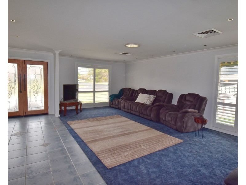 2 Tristannia Street, Wellington NSW 2820