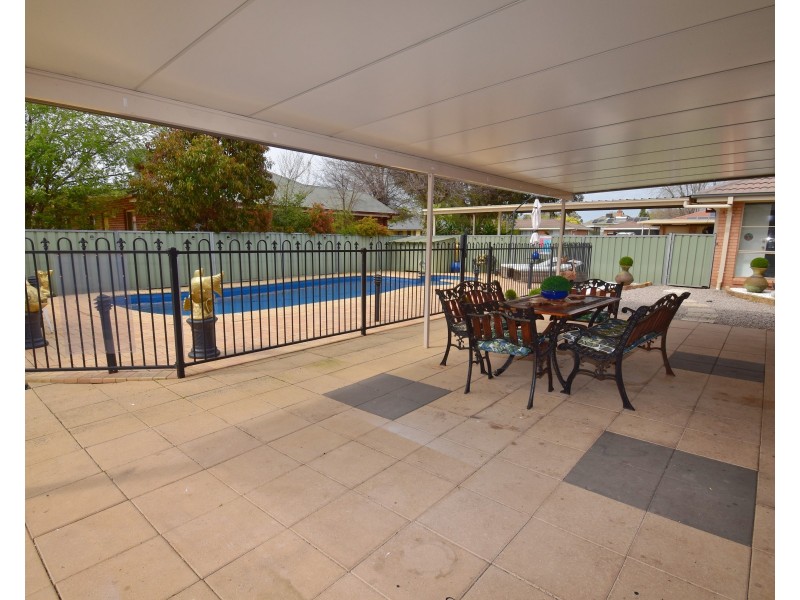 2 Tristannia Street, Wellington NSW 2820