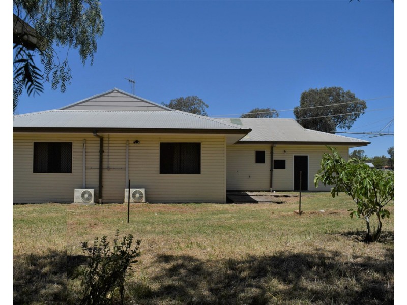 5 Pierce Street, Wellington NSW 2820
