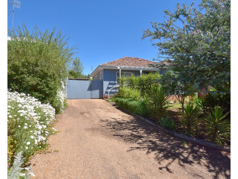 129 Warne Street, Wellington NSW 2820