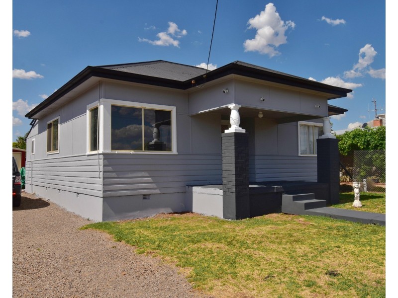 24 Short Street, Wellington NSW 2820
