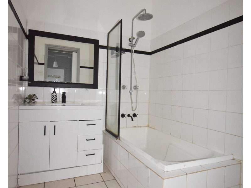 24 Short Street, Wellington NSW 2820