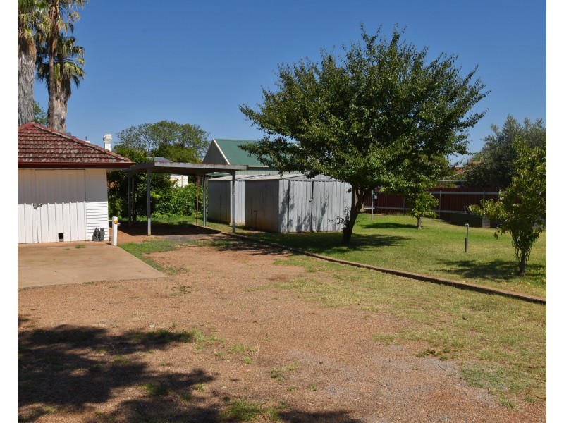 106 Warne Street, Wellington NSW 2820