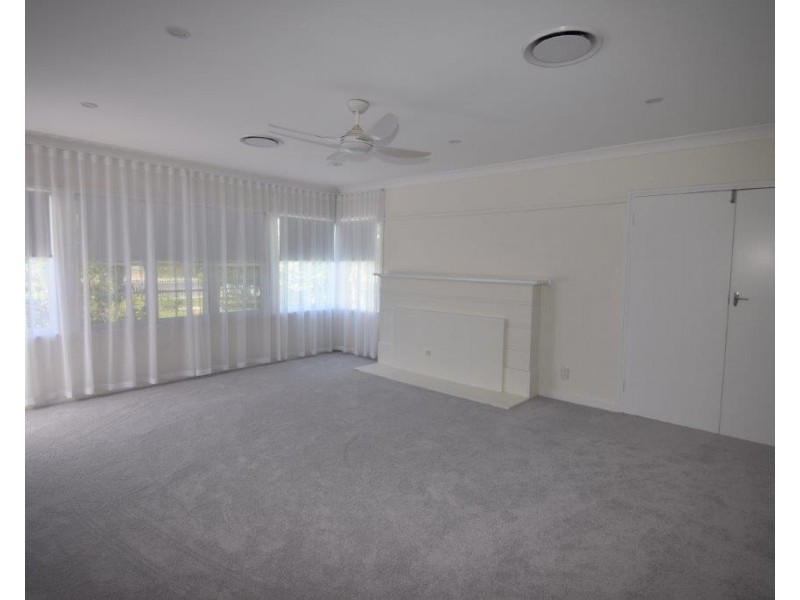 106 Warne Street, Wellington NSW 2820