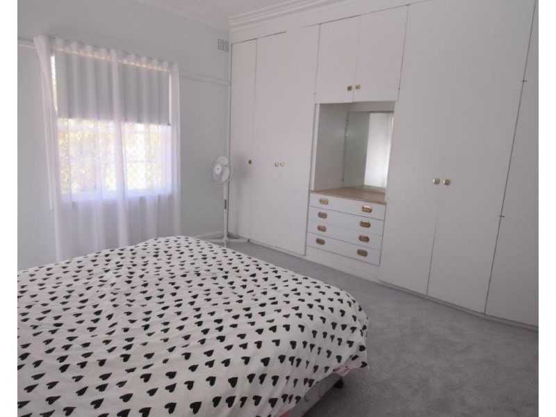 106 Warne Street, Wellington NSW 2820