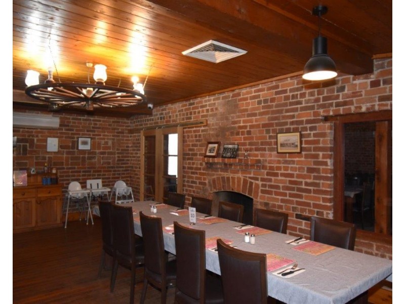 93 Montefiores Street, Wellington NSW 2820