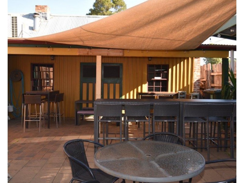 93 Montefiores Street, Wellington NSW 2820