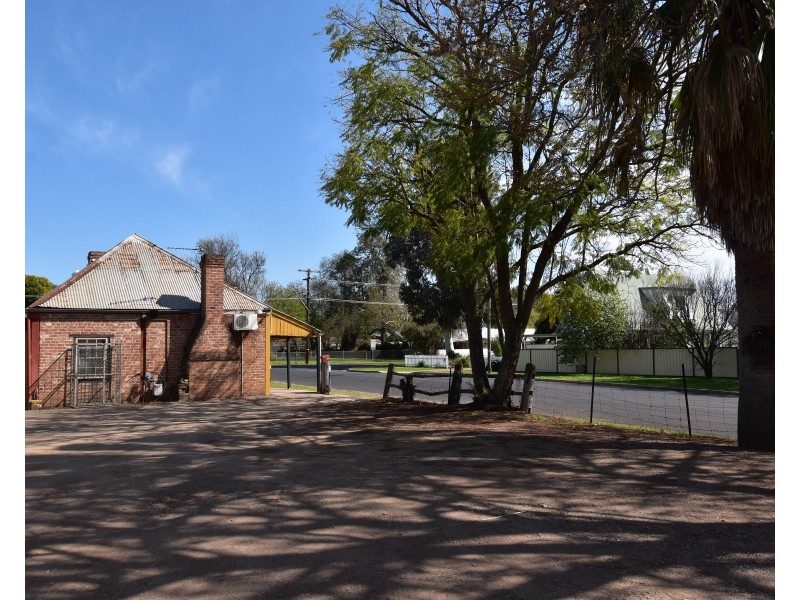 93 Montefiores Street, Wellington NSW 2820