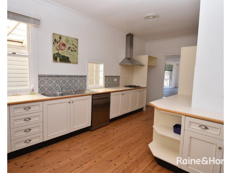 155 Falls Road, Wellington NSW 2820