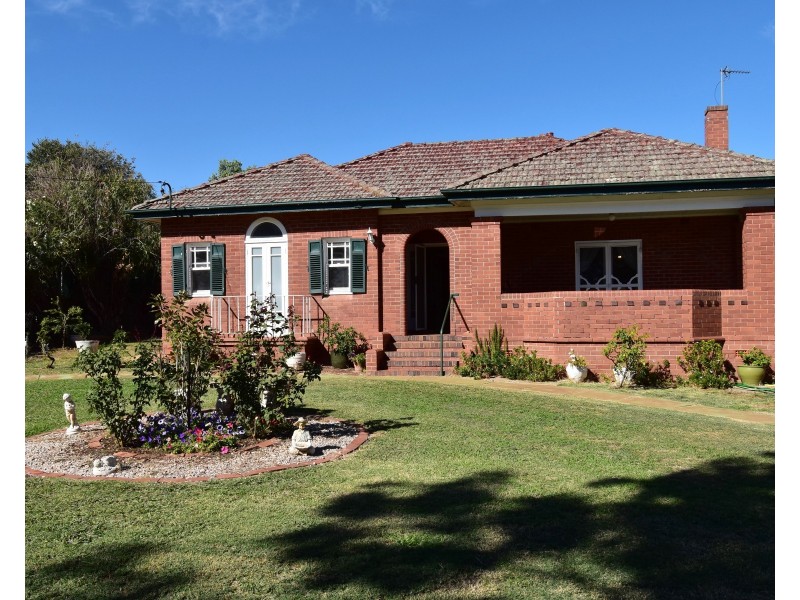 103 Gisborne Street, Wellington NSW 2820