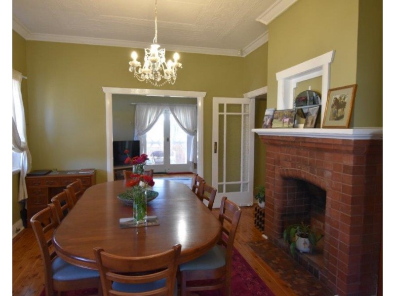 103 Gisborne Street, Wellington NSW 2820