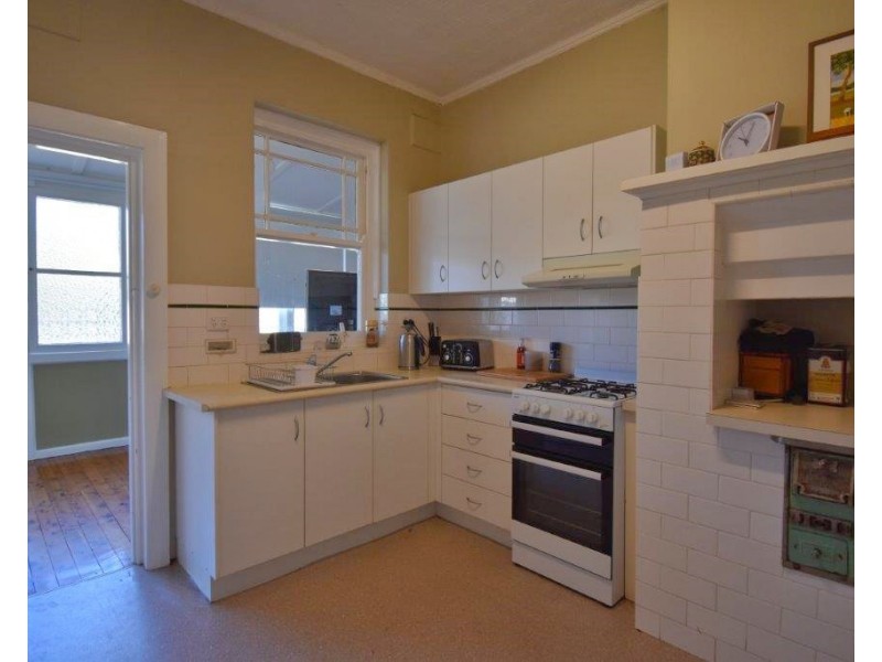 103 Gisborne Street, Wellington NSW 2820