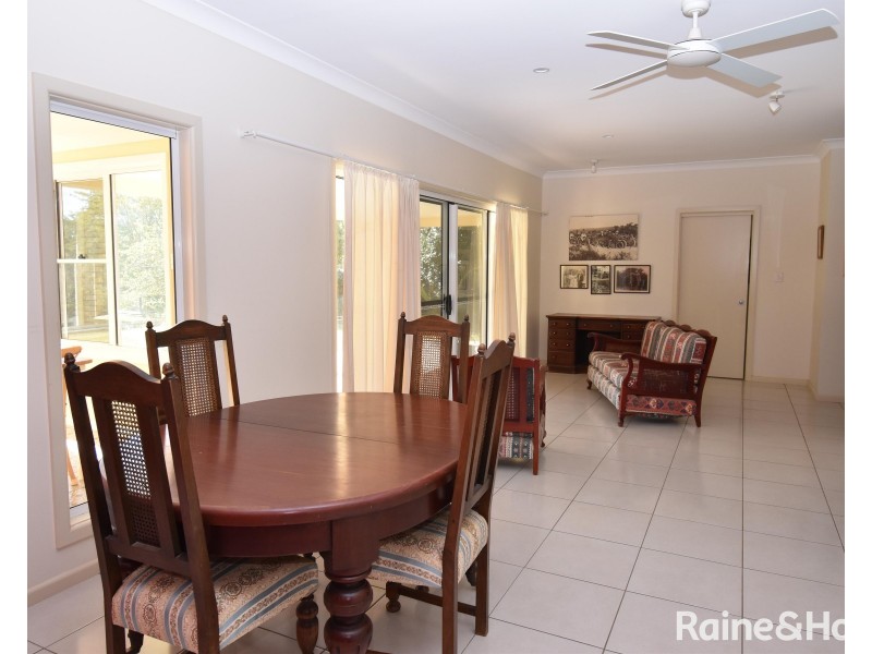 86 Gobolion Street, Wellington NSW 2820