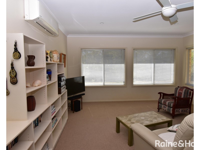 86 Gobolion Street, Wellington NSW 2820