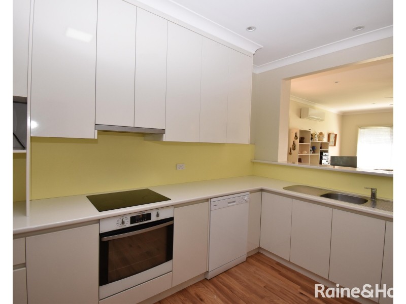 86 Gobolion Street, Wellington NSW 2820
