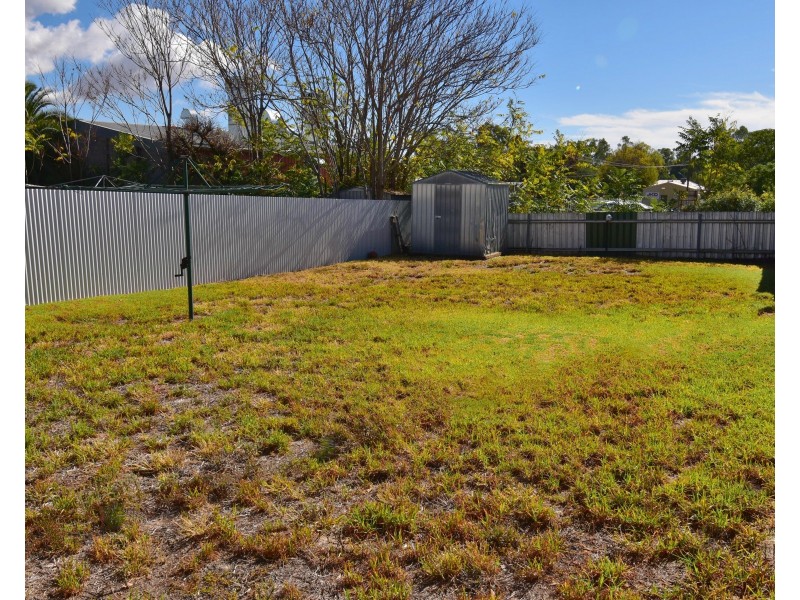 60 Whiteley Street, Wellington NSW 2820