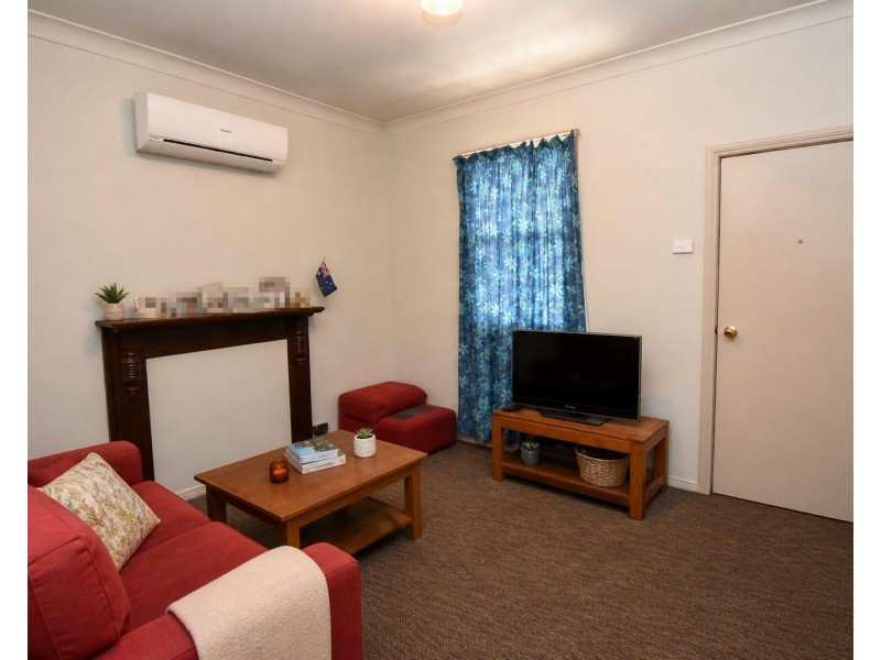 60 Whiteley Street, Wellington NSW 2820