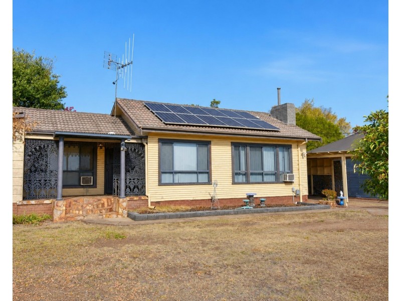 121 Warne Street, Wellington NSW 2820