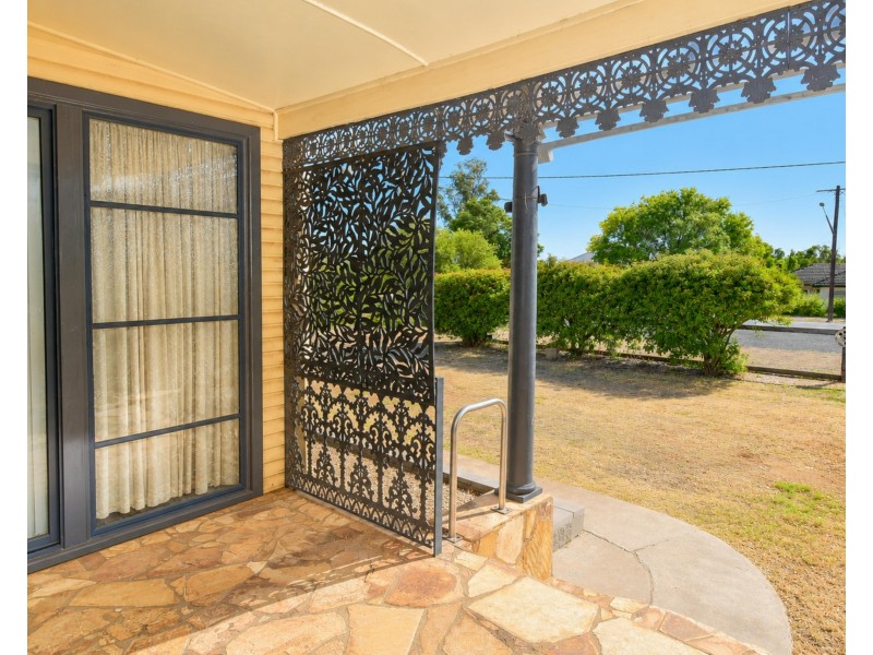 121 Warne Street, Wellington NSW 2820