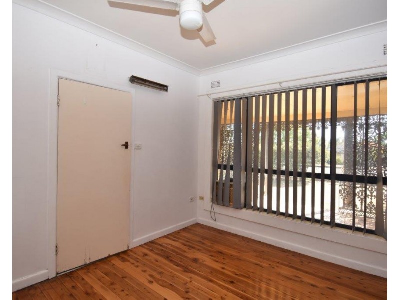 121 Warne Street, Wellington NSW 2820