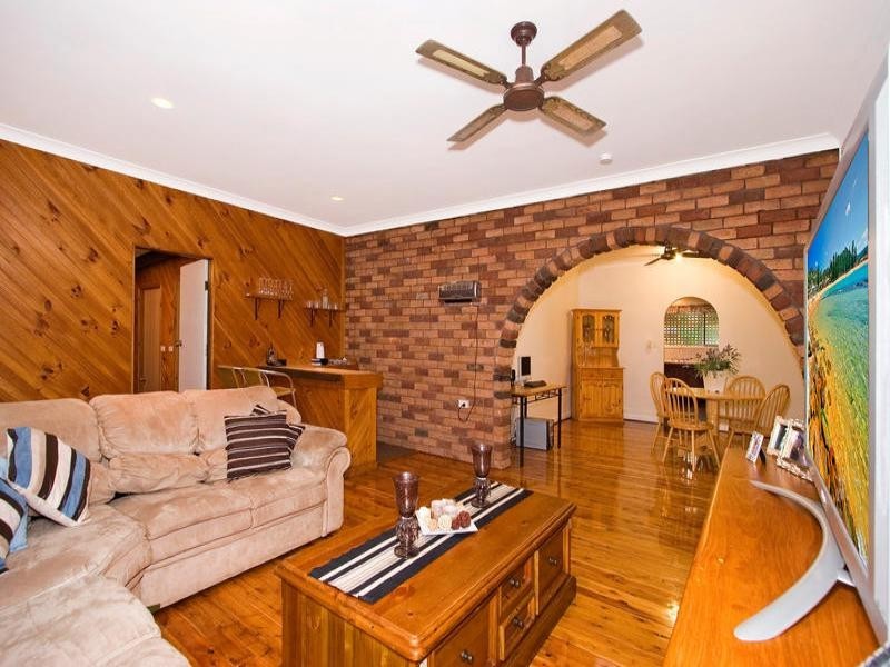 180 The Round Drive, Avoca Beach NSW 2251