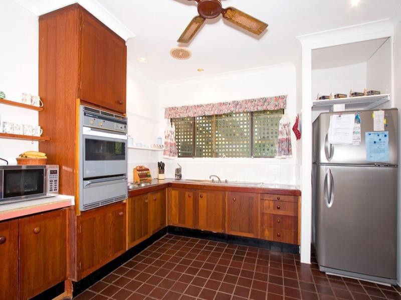 180 The Round Drive, Avoca Beach NSW 2251