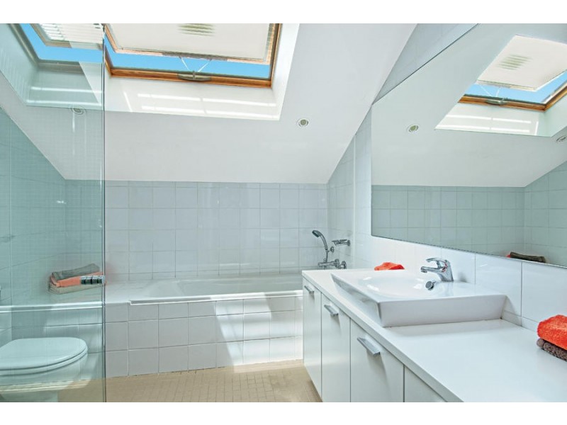 8 Fairs Avenue, Woolooware NSW 2230