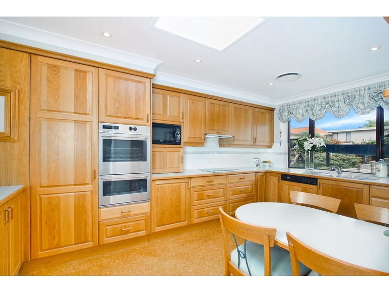 11 Fernleigh Road, Caringbah NSW 2229