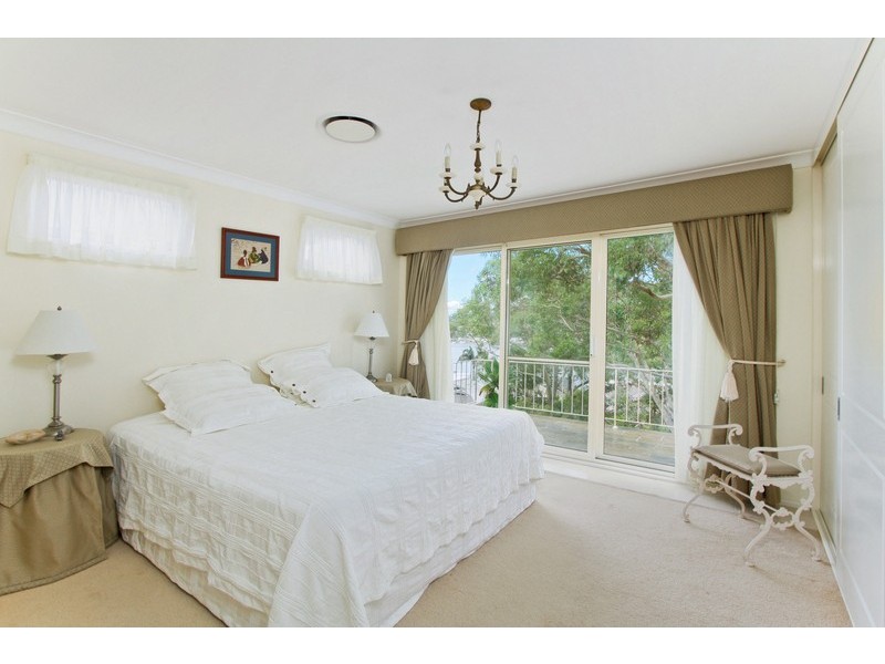 11 Fernleigh Road, Caringbah NSW 2229