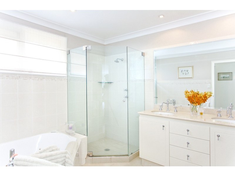 11 Fernleigh Road, Caringbah NSW 2229