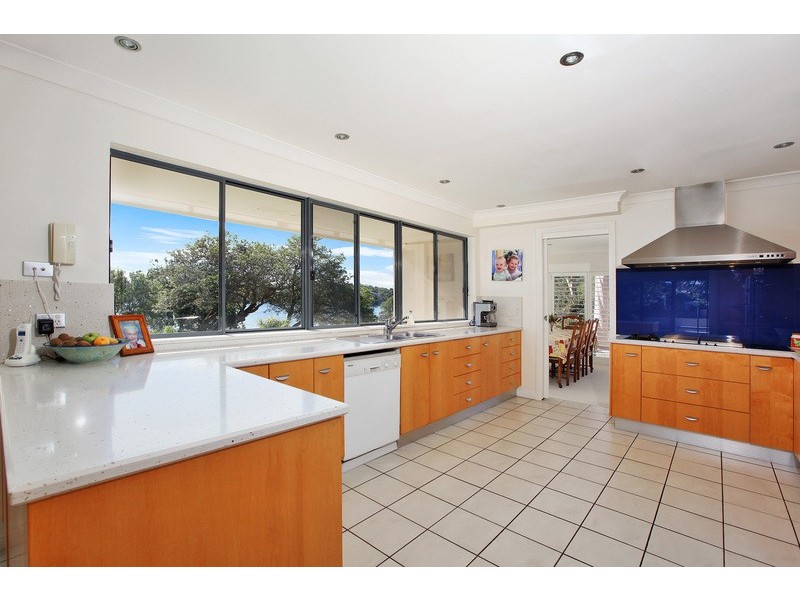 18 Swan Street, Lilli Pilli NSW 2229